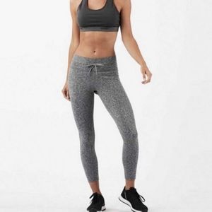 Vuori Heather Grey Daily Leggings